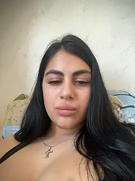 Snapshot of LilyLovell chatting on May 26, 11:50 am LilyLovell online show from May 26, 11:50 am