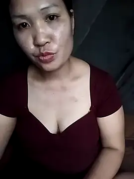 Snapshot of Beola-mi chatting on May 9, 10:42 am Beola-mi online show from May 9, 10:42 am