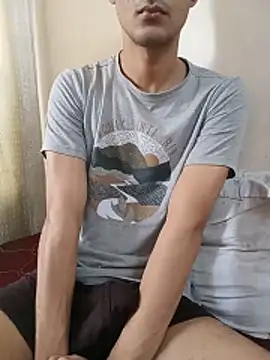 Snapshot of skinny_raj chatting on June 14, 12:29 pm skinny raj online show from June 14, 12:29 pm