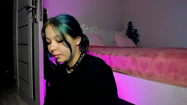 missinfull online show from July 12, 6:48 am