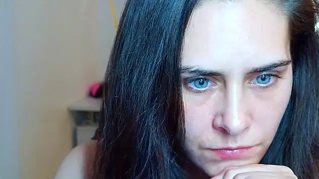 Snapshot of khalessi13 chatting on April 26, 9:34 pm khalessi13 online show from April 26, 9:34 pm
