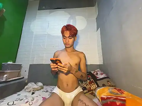 Snapshot of bad_falling_angel69 chatting on May 2, 6:40 am bad falling angel69 online show from May 2, 6:40 am