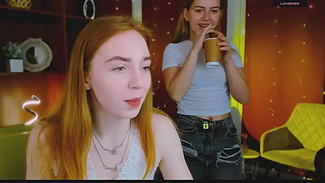 lina moone online show from May 10, 5:34 am