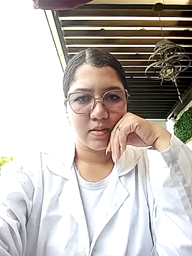 Snapshot of Chloe_Thomsoon_ chatting on May 8, 2:11 pm Chloe Thomsoon online show from May 8, 2:11 pm