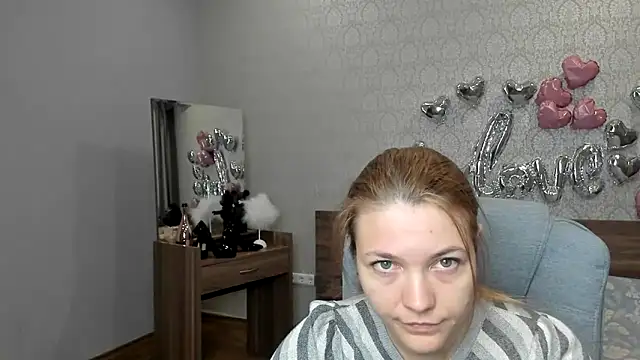 Snapshot of AnniShery chatting on May 2, 6:57 pm AnniShery online show from May 2, 6:57 pm