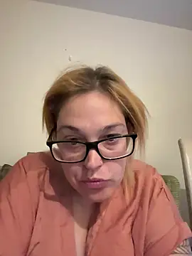 Snapshot of SecretRavenXO chatting on May 16, 12:29 am SecretRavenXO online show from May 16, 12:29 am