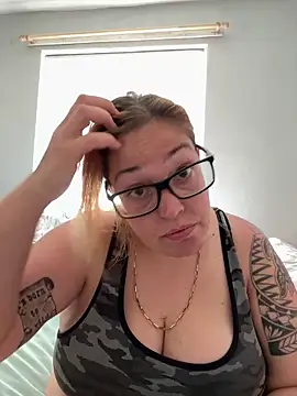 Snapshot of SecretRavenXO chatting on May 24, 12:54 pm SecretRavenXO online show from May 24, 12:54 pm