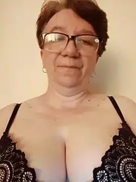 Snapshot of KetQueen101 chatting on May 18, 7:25 am KetQueen101 online show from May 18, 7:25 am