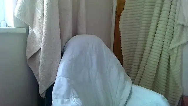 maskedilf online show from May 22, 7:08 pm