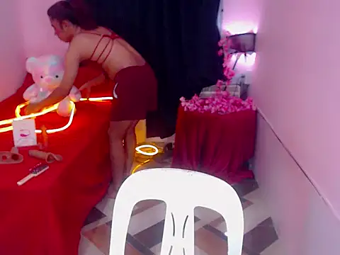 URsexyLylia online show from May 17, 8:38 pm