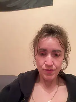 Snapshot of Avokadoo chatting on April 27, 8:40 pm Avokadoo online show from April 27, 8:40 pm