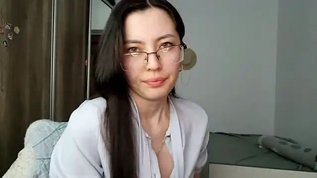 AshleyTropiano online show from May 23, 2:32 pm