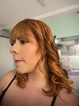 SweettVal  online show from May 7, 5:07 pm