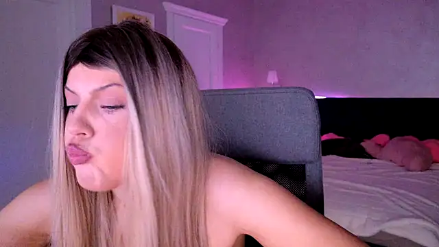 ChristieBlace online show from May 12, 8:17 pm