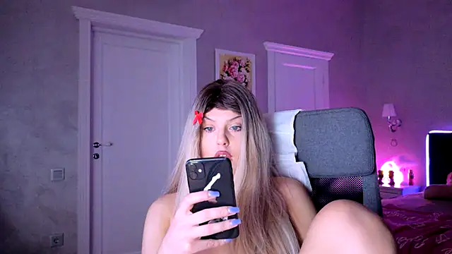 ChristieBlace online show from May 24, 9:31 pm