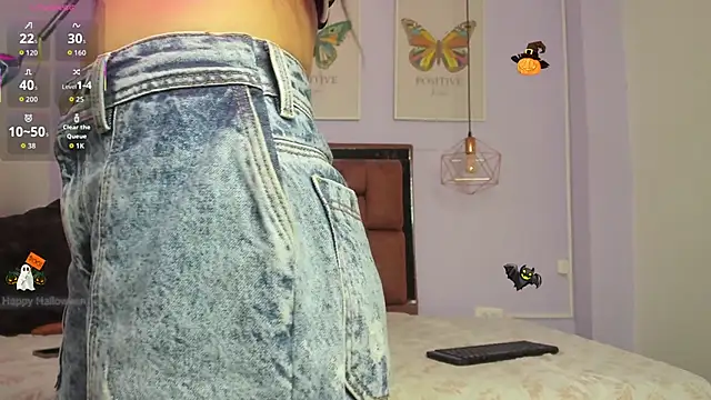 scarletmilzx online show from May 22, 1:06 pm