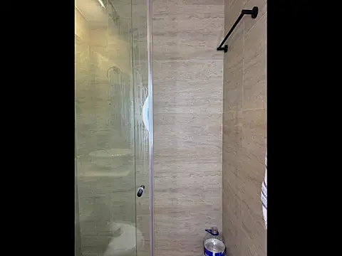 Snapshot of Iamcamilo__ chatting on May 17, 3:37 am Iamcamilo online show from May 17, 3:37 am