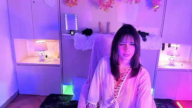 Snapshot of TomieDark_ chatting on April 29, 8:15 pm TomieDark online show from April 29, 8:15 pm