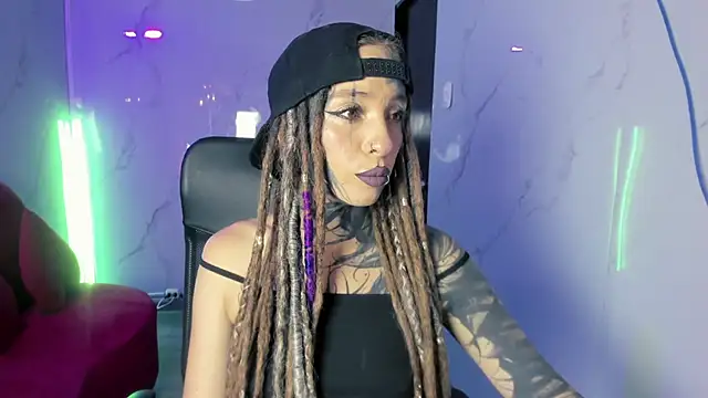 Snapshot of Lucy_Doll8 chatting on May 7, 5:29 pm Lucy Doll8 online show from May 7, 5:29 pm