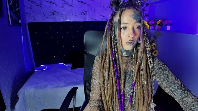 Snapshot of Lucy_Doll8 chatting on May 28, 3:48 am Lucy Doll8 online show from May 28, 3:48 am