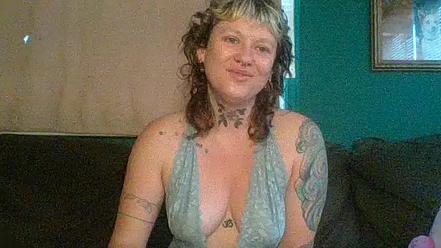 RosieSwitchBitch online show from July 10, 11:46 am