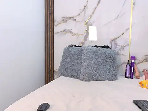 Snapshot of KarlaSmith__ chatting on April 30, 2:12 pm KarlaSmith online show from April 30, 2:12 pm