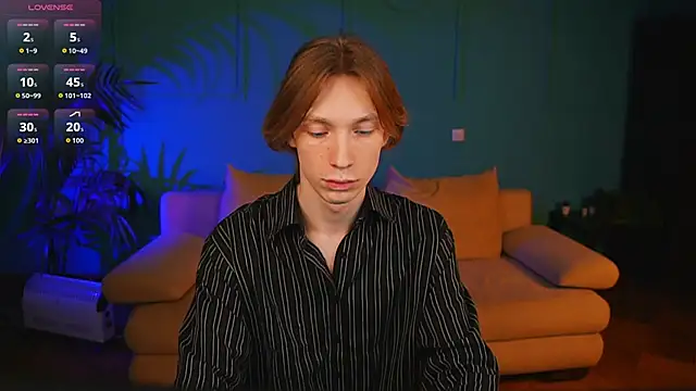 Daniel Schmidt online show from May 2, 5:12 am
