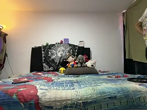 Snapshot of samuel_prrr chatting on May 6, 8:47 pm samuel prrr online show from May 6, 8:47 pm