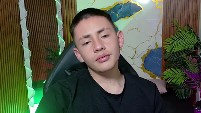Andres Tay online show from May 14, 11:33 pm
