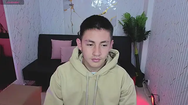 Andres Tay online show from May 27, 9:01 pm