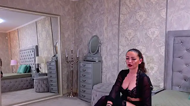 DonnaKleinn online show from May 11, 5:54 pm