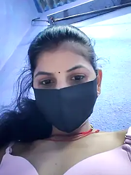 Snapshot of RUHI_1143 chatting on May 3, 12:33 pm RUHI 1143 online show from May 3, 12:33 pm