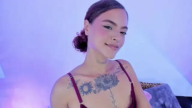Caroline420  online show from May 26, 11:12 pm