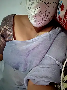 Snapshot of Tamil_Hot_HoneyBee chatting on May 26, 6:31 am Tamil Hot HoneyBee online show from May 26, 6:31 am
