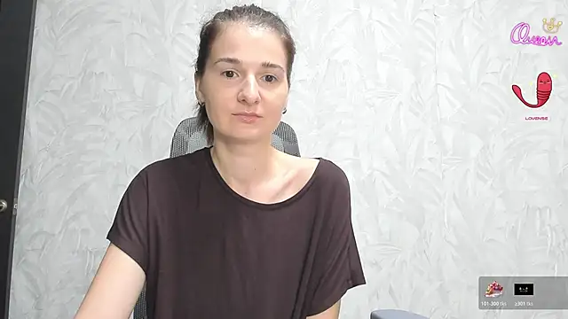 Snapshot of KetrinaEll chatting on May 29, 4:32 am KetrinaEll online show from May 29, 4:32 am