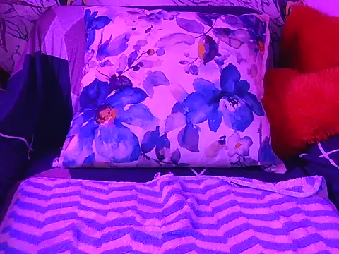 hot-saanvi online show from May 30, 4:53 am