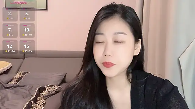 F-Yuwei online show from May 27, 2:36 pm