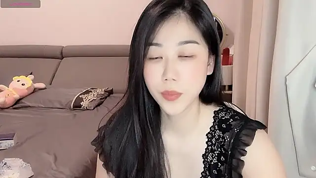 Snapshot of F-Yuwei chatting on June 29, 9:15 am F-Yuwei online show from June 29, 9:15 am