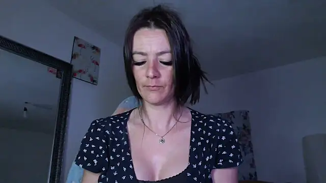 missydiorr10 online show from May 8, 6:52 am