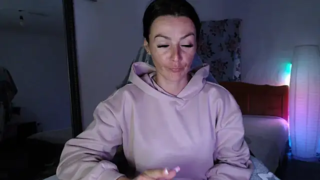 missydiorr10 online show from May 13, 10:23 am