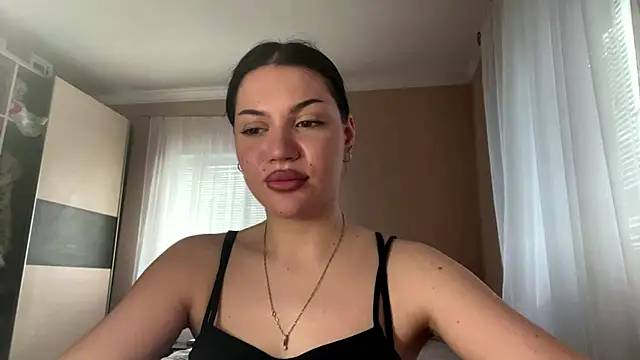 Snapshot of CrystalMuze chatting on April 29, 1:48 pm CrystalMuze online show from April 29, 1:48 pm