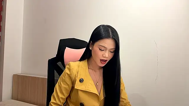 WynellAveritt online show from April 30, 2:56 pm