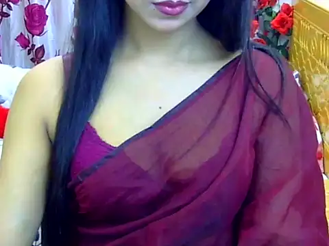 Snapshot of Alina_Nur chatting on August 3, 3:38 pm Alina Nur online show from August 3, 3:38 pm