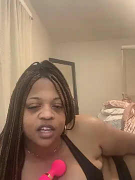 Snapshot of richierichelle chatting on April 29, 3:32 am richierichelle online show from April 29, 3:32 am