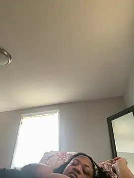Snapshot of richierichelle chatting on May 7, 1:16 pm richierichelle online show from May 7, 1:16 pm