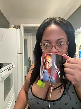 Snapshot of richierichelle chatting on May 12, 11:13 pm richierichelle online show from May 12, 11:13 pm