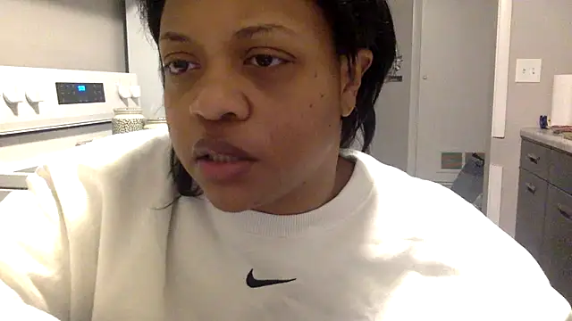 Snapshot of richierichelle chatting on May 16, 2:41 am richierichelle online show from May 16, 2:41 am