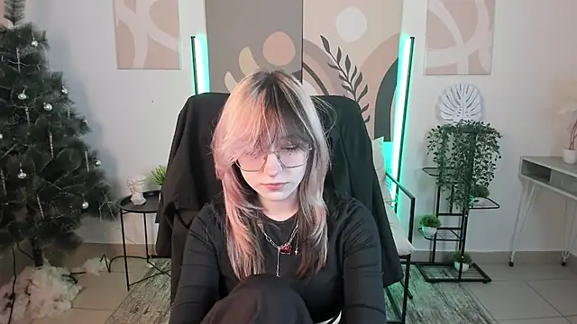 NyxCalderra online show from May 4, 9:16 am