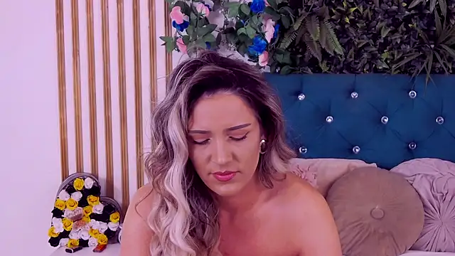 CherryMuse  online show from May 13, 3:48 am