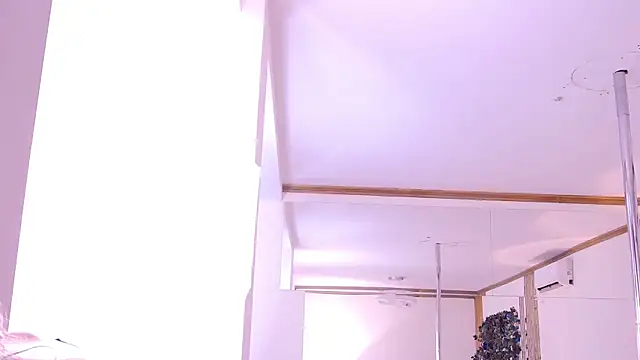 CherryMuse  online show from May 18, 4:07 am